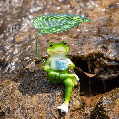 Whimsical Resin Coffee Frog Figurine with Leaf Umbrella - Outdoor Lawn Patio Garden Decor