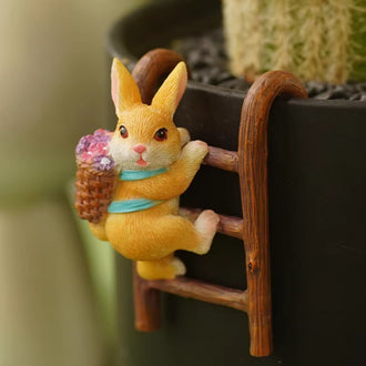 Climbing Ladder Bunny Pot Hugger