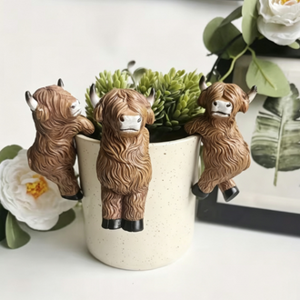 Adorable Resin Highland Cow Pot Hugger - Cute Planter Hanger for Flower Pot & Garden Decor