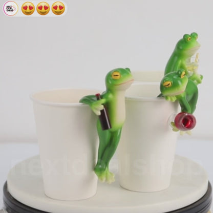 Whimsical Weatherproof Resin Frog Pot Hugger - Planter & Flower Bed Decor