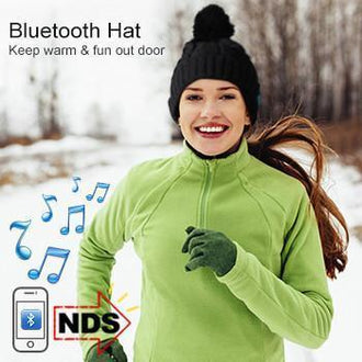 Wireless Pom Pom Hat with Built-in Speakers & Bluetooth