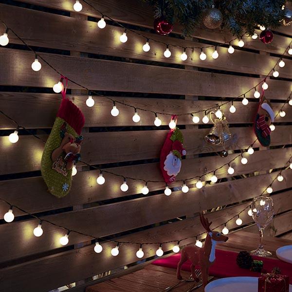 XMAS Solar-Powered LED Globe String Lights