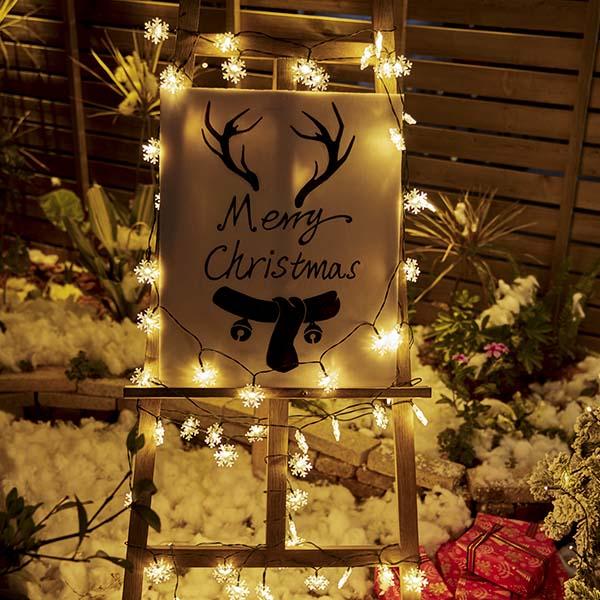 XMAS Solar-Powered Snowflake LED String Lights