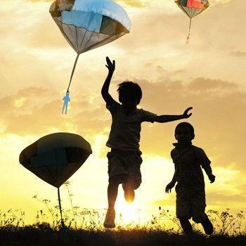 3 Pcs Tangle Free Toy Parachute - Simply Toss it High and Watch it Fly! - Next Deal Shop
 - 4