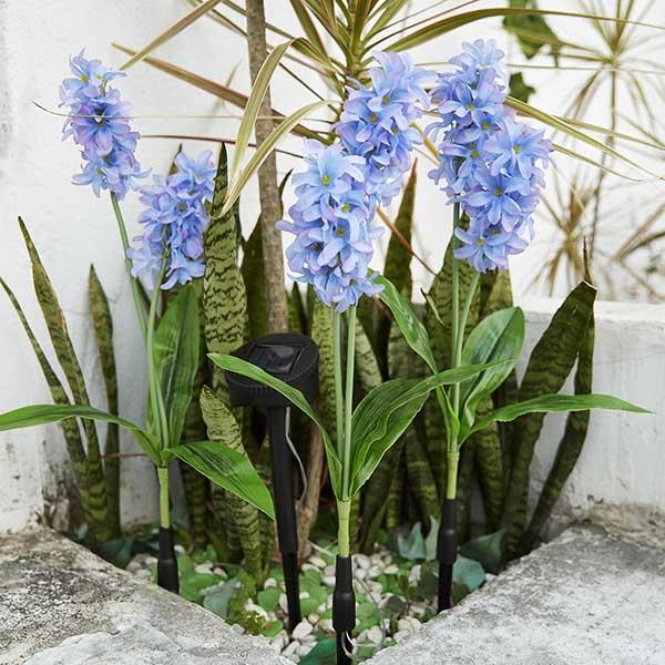SolarPowered LED Hyacinth 3 Piece Stake Set